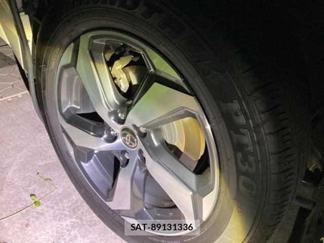 Toyota RAV4 PHV 2022-04 8337634-5