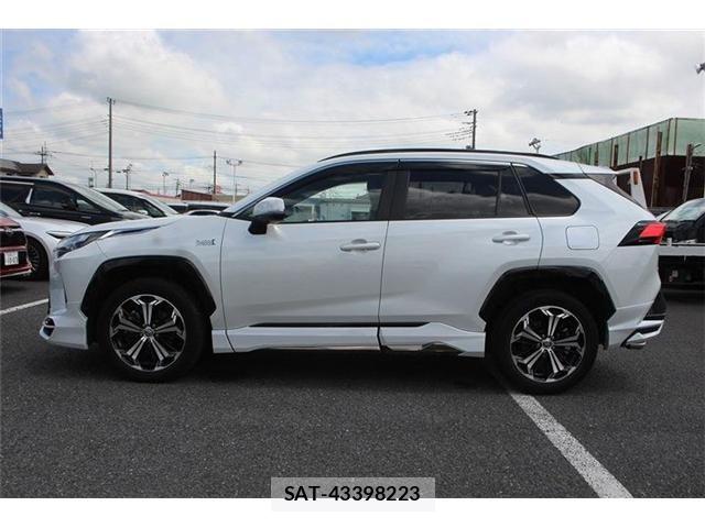 Toyota RAV4 PHV 2023-02 8355482-12