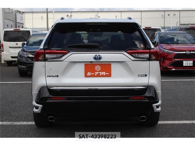 Toyota RAV4 PHV 2023-02 8355482-14