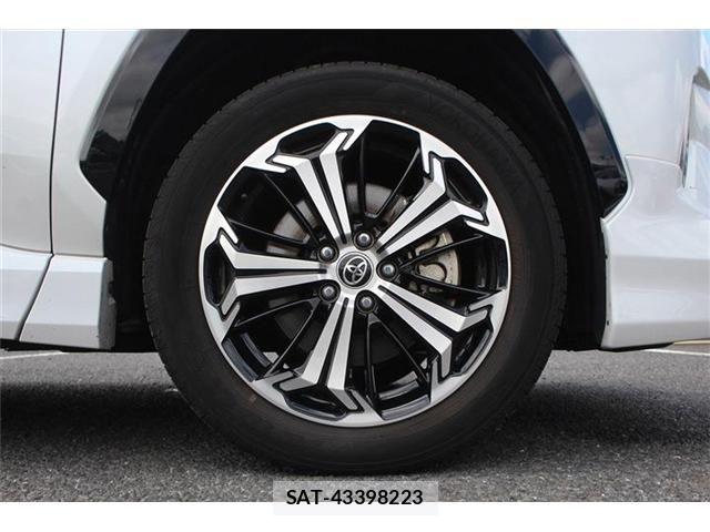 Toyota RAV4 PHV 2023-02 8355482-17