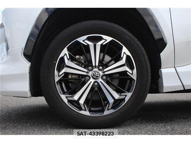 Toyota RAV4 PHV 2023-02 8355482-18