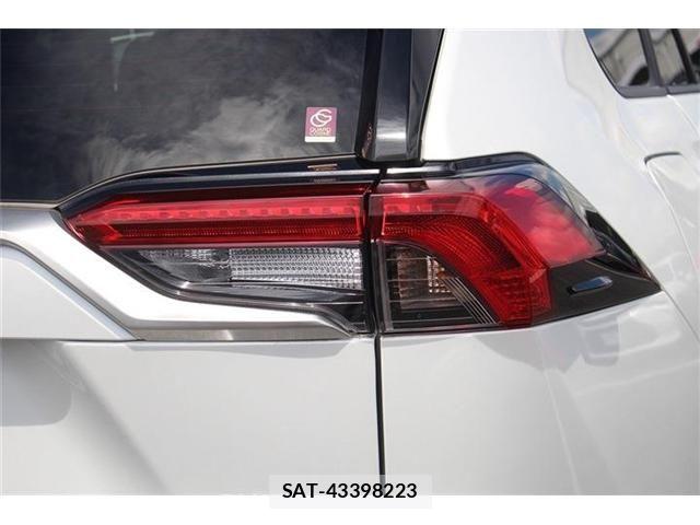 Toyota RAV4 PHV 2023-02 8355482-28