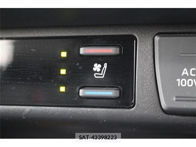 Toyota RAV4 PHV 2023-02 8355482-5