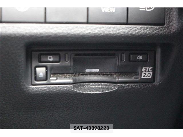 Toyota RAV4 PHV 2023-02 8355482-7