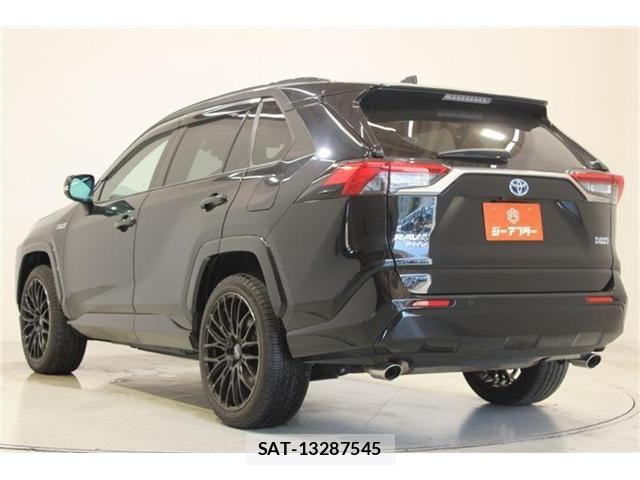Toyota RAV4 PHV 2021-08 8355483-9