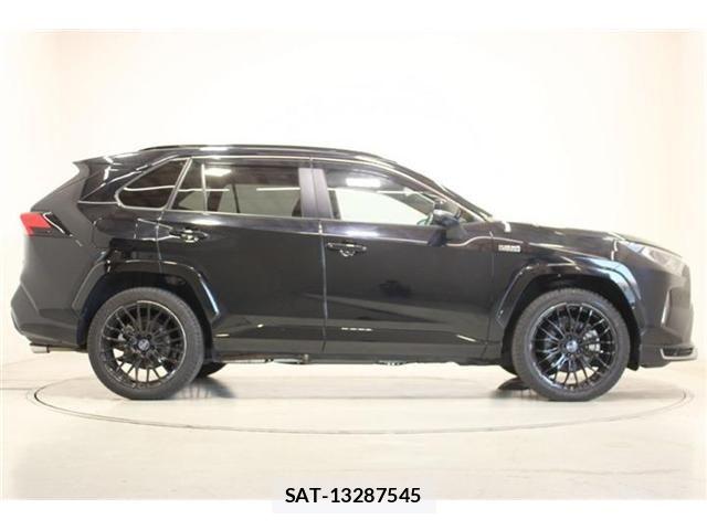 Toyota RAV4 PHV 2021-08 8355483-12