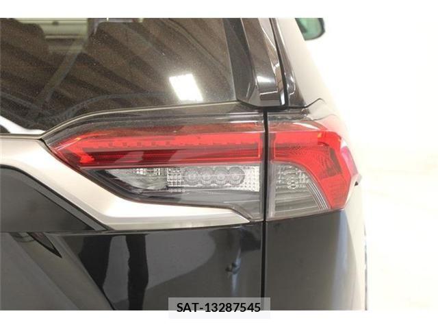 Toyota RAV4 PHV 2021-08 8355483-17
