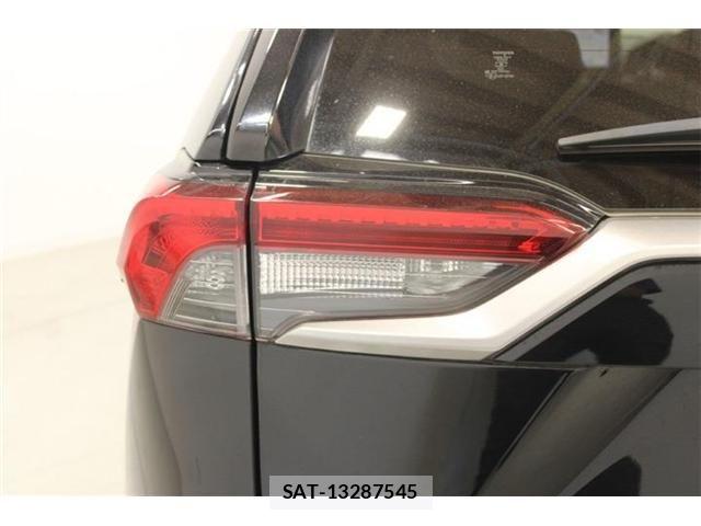 Toyota RAV4 PHV 2021-08 8355483-18