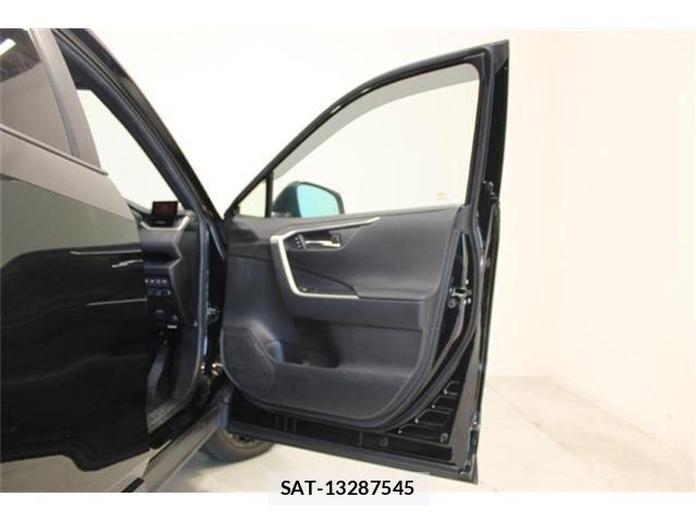 Toyota RAV4 PHV 2021-08 8355483-28