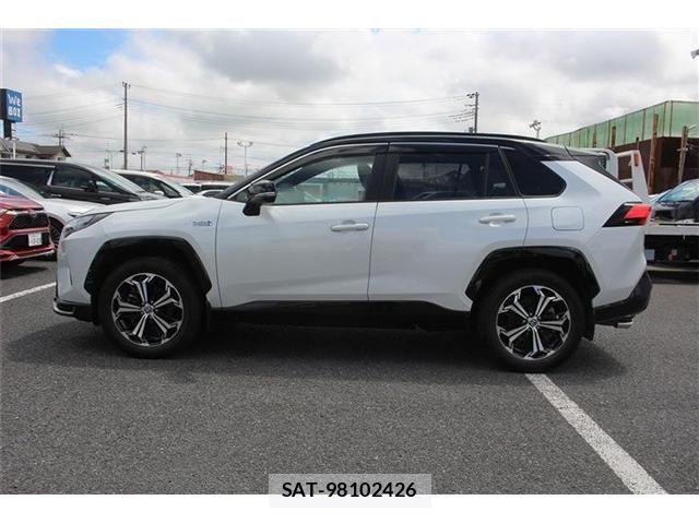 Toyota RAV4 PHV 2023-02 8355481-12