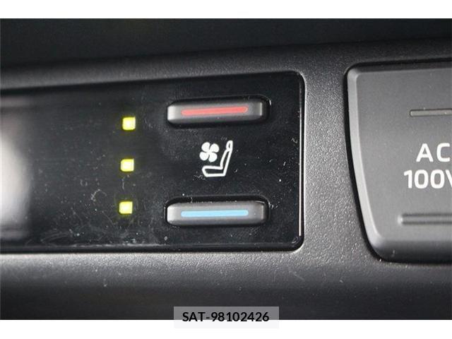 Toyota RAV4 PHV 2023-02 8355481-4