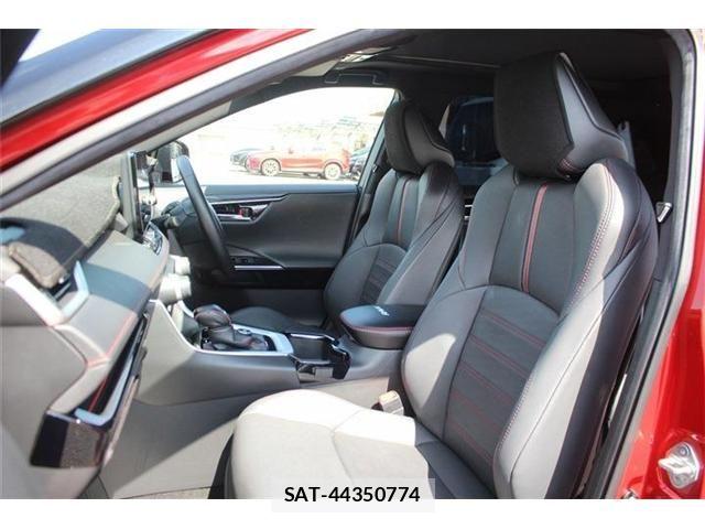 Toyota RAV4 PHV 2023-03 8368329-25
