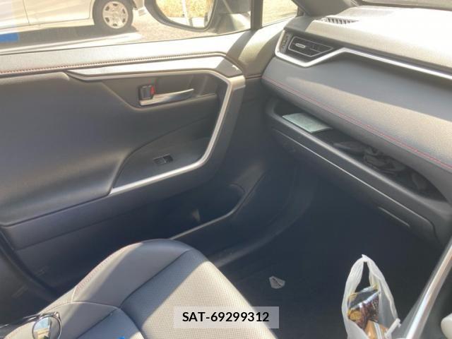 Toyota RAV4 PHV 2022-09 8372116-24