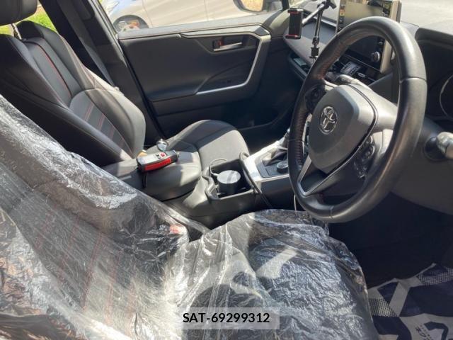 Toyota RAV4 PHV 2022-09 8372116-8