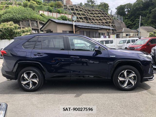 Toyota RAV4 PHV 2022-03 8372115-3