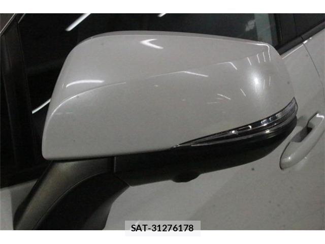 Toyota RAV4 PHV 2023-07 8410986-14
