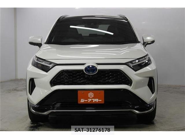 Toyota RAV4 PHV 2023-07 8410986-1