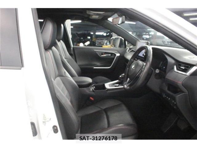 Toyota RAV4 PHV 2023-07 8410986-26