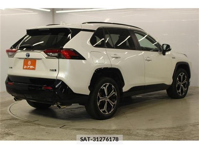 Toyota RAV4 PHV 2023-07 8410986-4