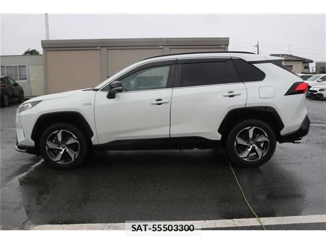 Toyota RAV4 PHV 2021-10 8414675-10