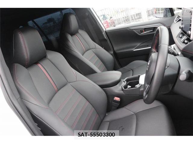 Toyota RAV4 PHV 2021-10 8414675-14