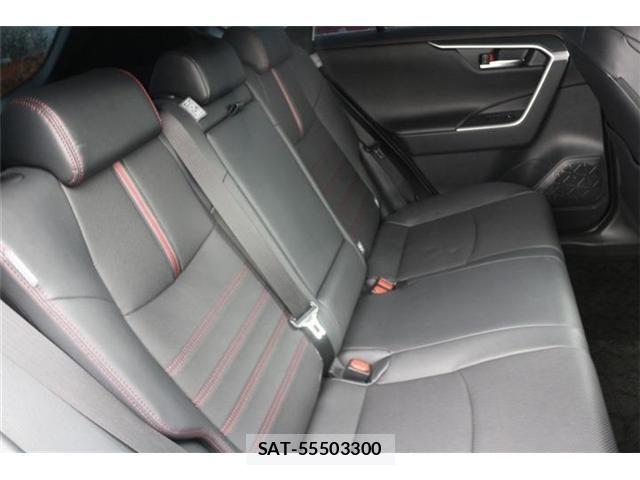 Toyota RAV4 PHV 2021-10 8414675-15