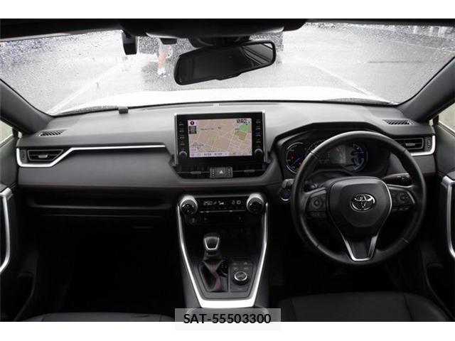 Toyota RAV4 PHV 2021-10 8414675-17