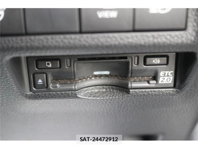 Toyota RAV4 PHV 2023-09 8438798-5