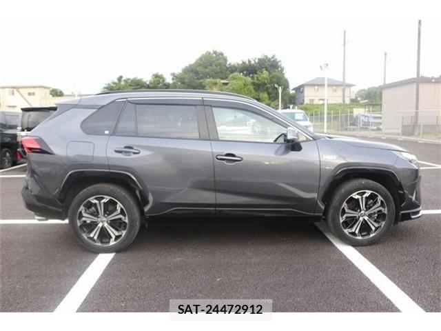Toyota RAV4 PHV 2023-09 8438798-7