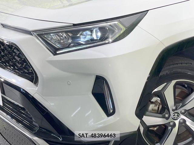 Toyota RAV4 PHV 2021-08 8458303-11