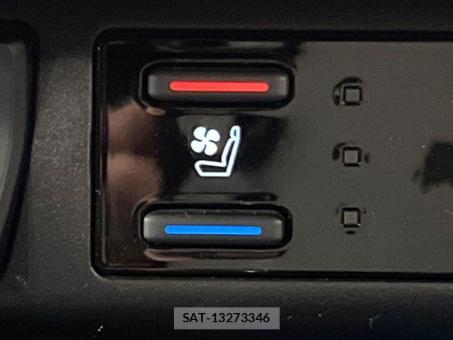 Toyota RAV4 PHV 2022-07 8628639-6