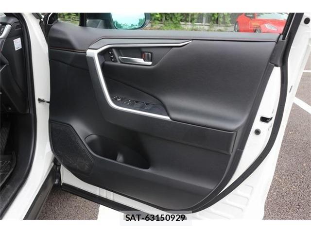 Toyota RAV4 PHV 2021-05 8661261-22
