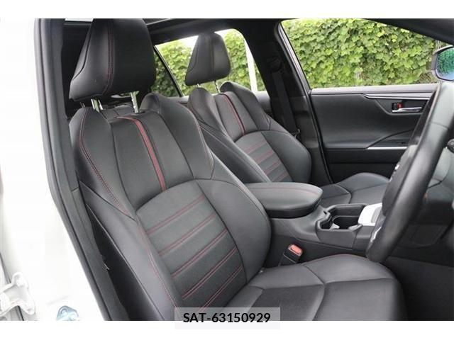 Toyota RAV4 PHV 2021-05 8661261-24