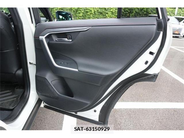 Toyota RAV4 PHV 2021-05 8661261-25