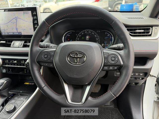 Toyota RAV4 PHV 2022-07 8745515-10