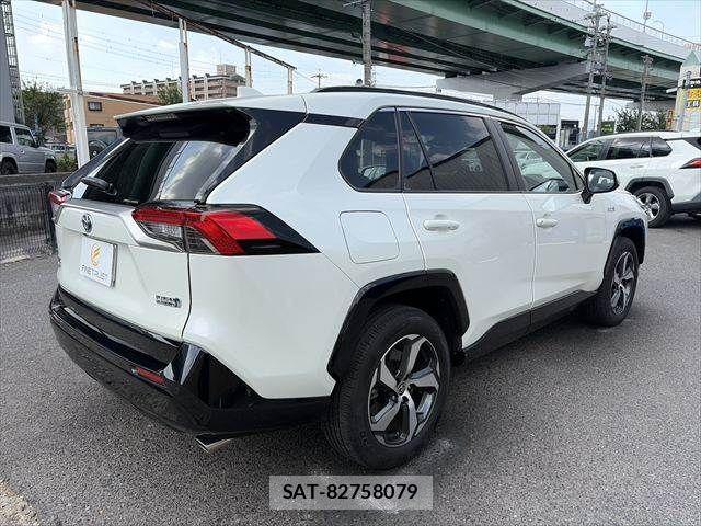 Toyota RAV4 PHV 2022-07 8745515-17