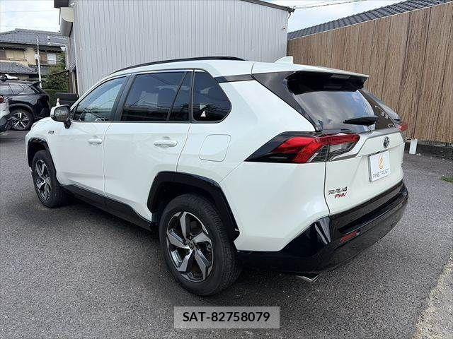 Toyota RAV4 PHV 2022-07 8745515-19