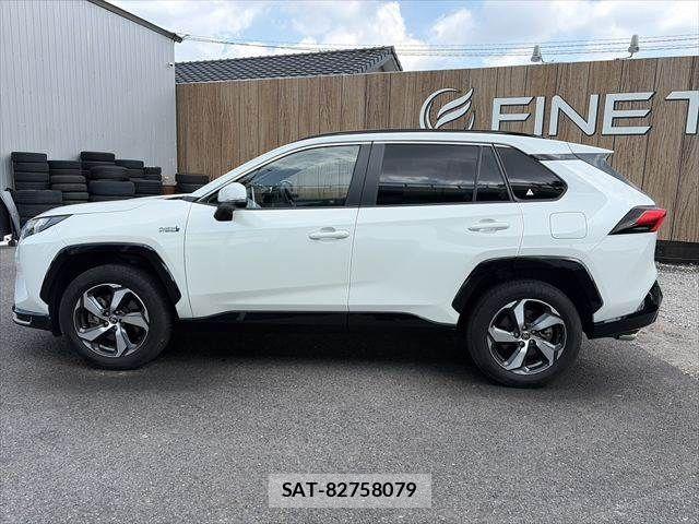Toyota RAV4 PHV 2022-07 8745515-20