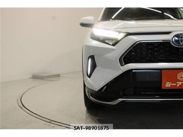 Toyota RAV4 PHV 2023-02 8745513-15