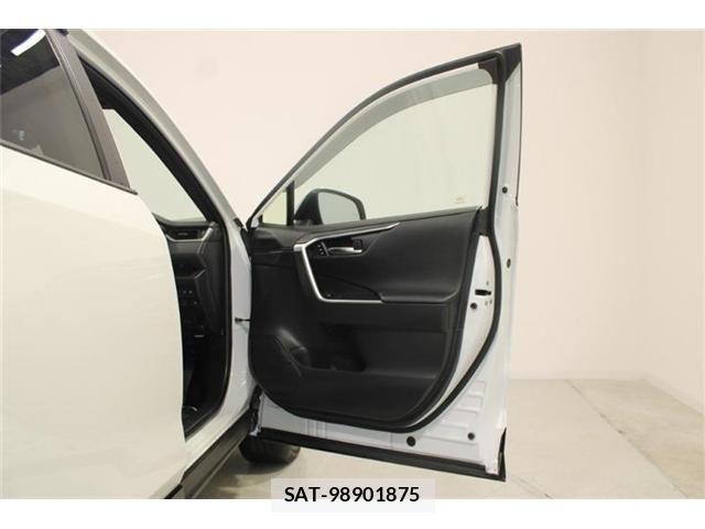 Toyota RAV4 PHV 2023-02 8745513-28