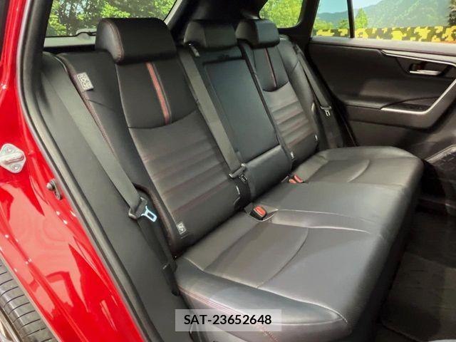 Toyota RAV4 PHV 2020-07 8745517-11