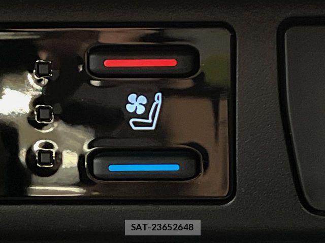 Toyota RAV4 PHV 2020-07 8745517-5