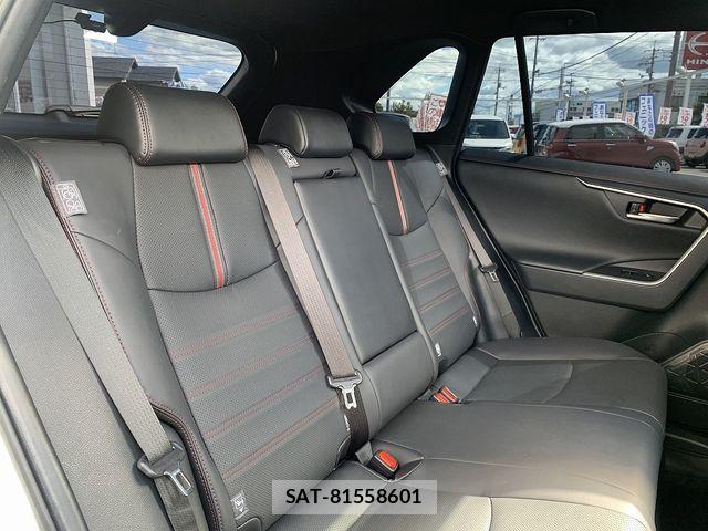 Toyota RAV4 PHV 2022-08 8745512-18