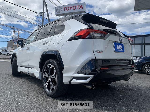 Toyota RAV4 PHV 2022-08 8745512-1