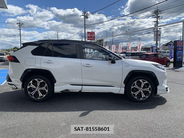 Toyota RAV4 PHV 2022-08 8745512-21