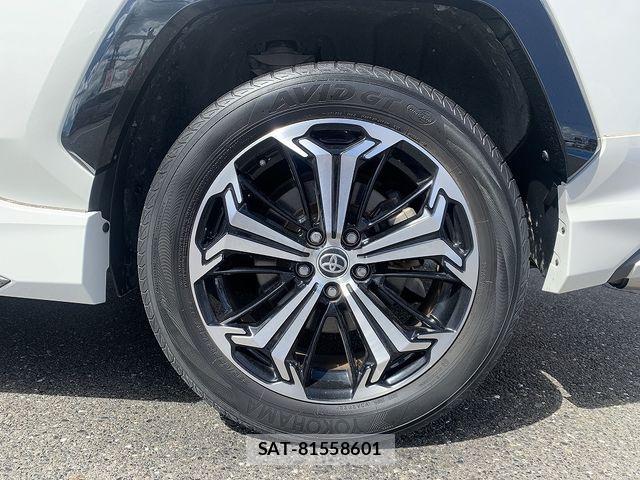 Toyota RAV4 PHV 2022-08 8745512-27