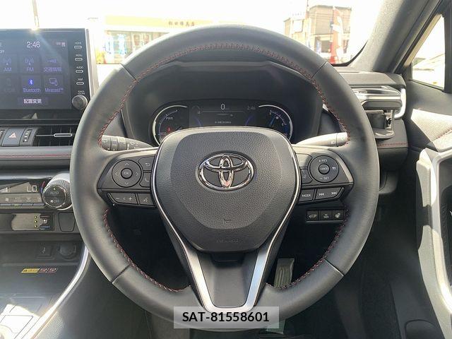Toyota RAV4 PHV 2022-08 8745512-3