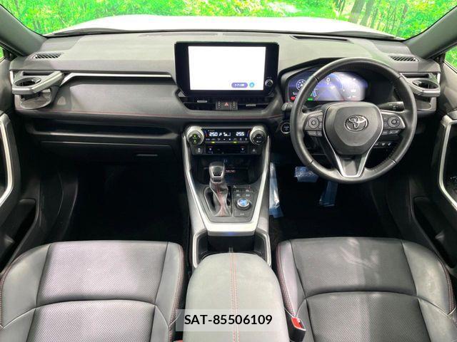 Toyota RAV4 PHV 2023-01 8781831-1