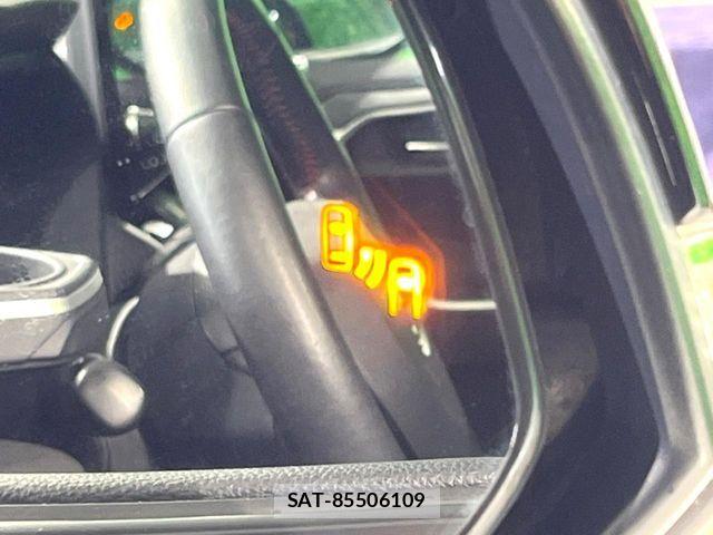 Toyota RAV4 PHV 2023-01 8781831-5