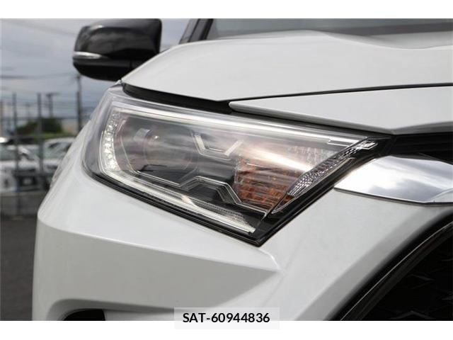 Toyota RAV4 PHV 2021-05 8831297-10